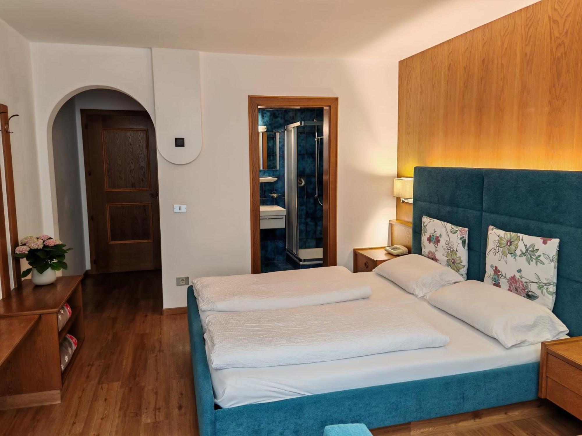 Hotel Alpenblick Sarentino Ngoại thất bức ảnh
