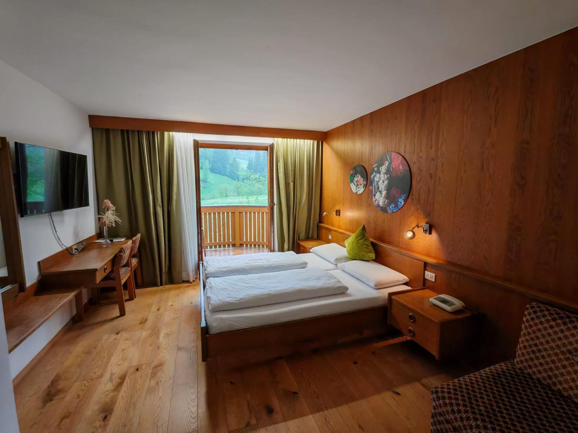 Hotel Alpenblick Sarentino Ngoại thất bức ảnh